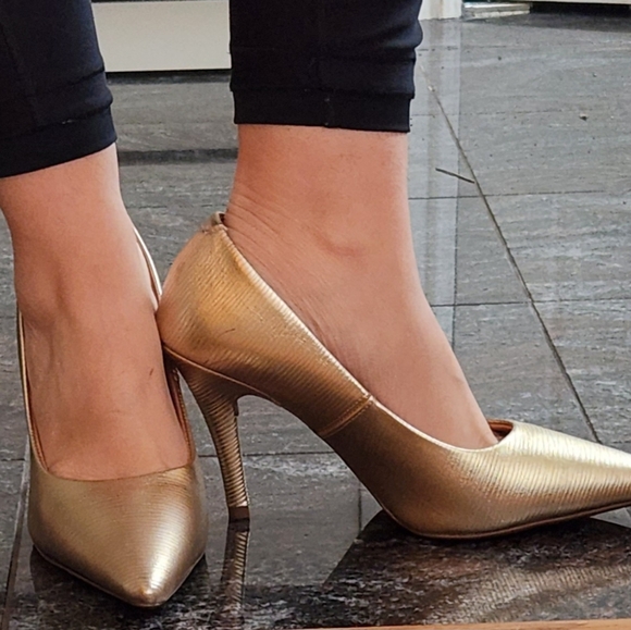 Stilettos Vizzano, size 8 USA. - Picture 2 of 4